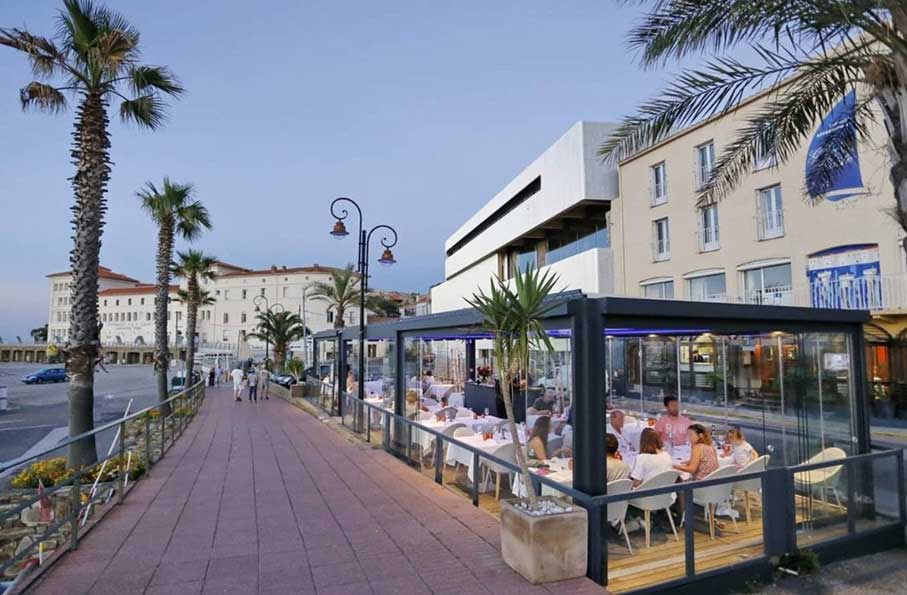 Pergola Parasol Abris piscine - Pergola, Véranda, BIOSSUN, parasols IASO, aménagement de terrasse extérieur professionnels restauration bar restaurant - Art et créations Perpignan